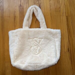 New Victoria's Secret Tote Bag One Size White Faux Fur Logo Zipper Shoulder